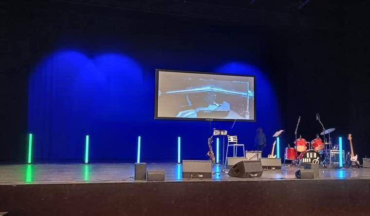 Scene opsætning med sparkular og baglys. Tivoli Friheden, Aarhus